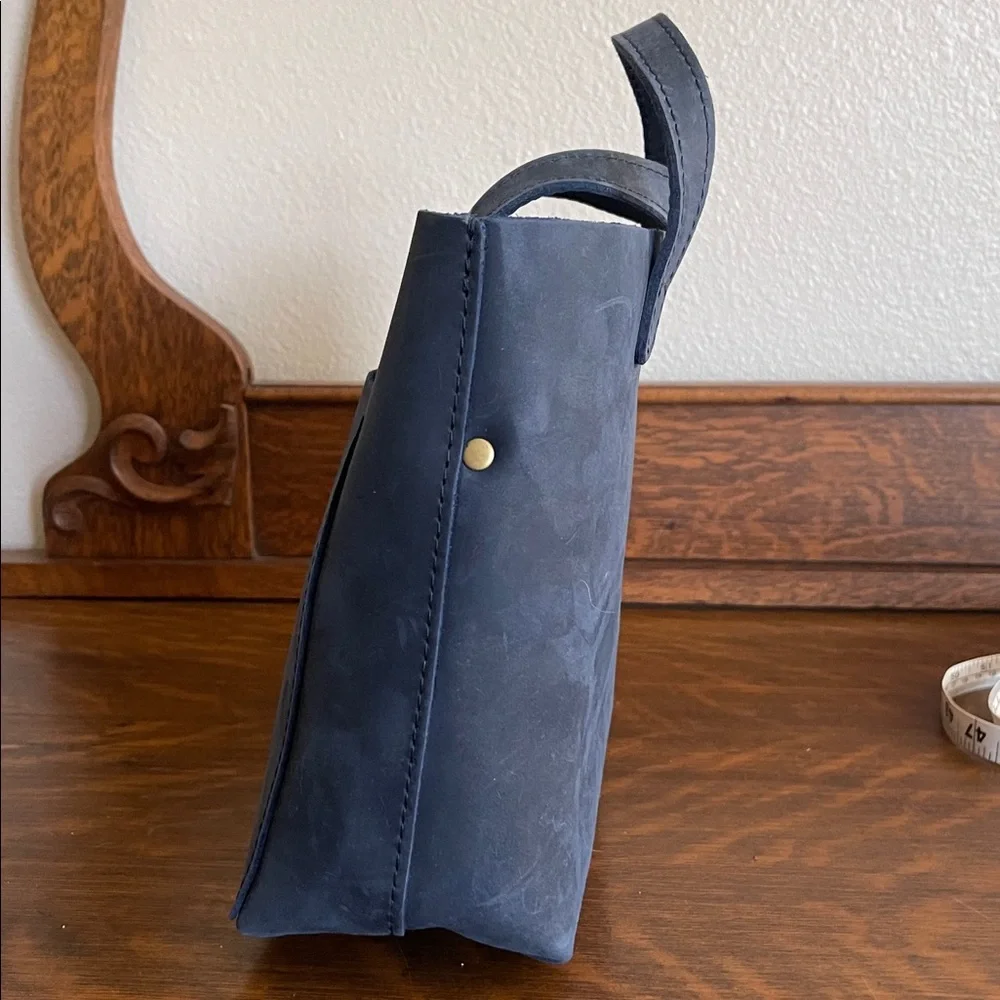 Chic Navy Leather Tote - Picture 2 of 7